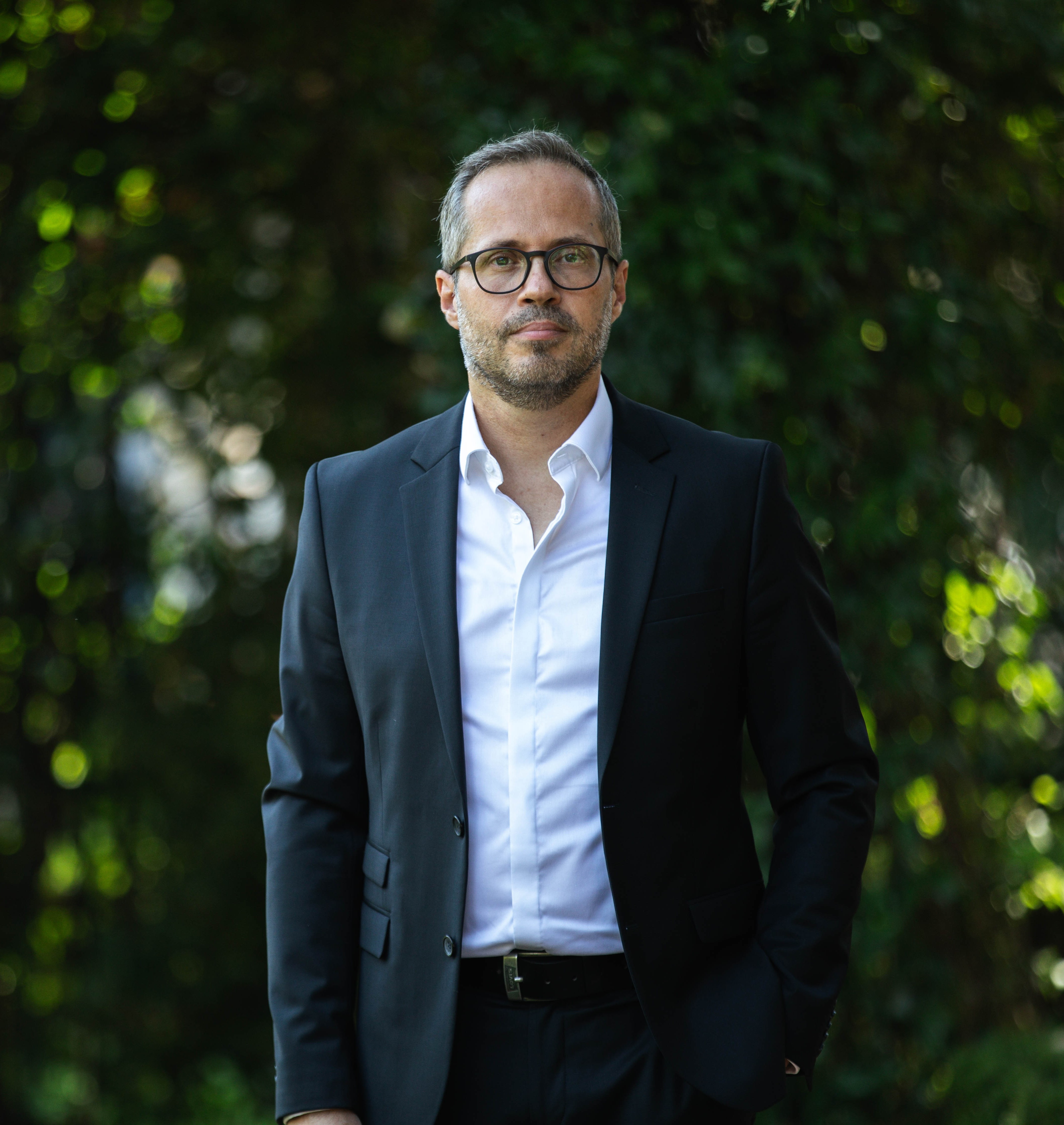 HYEXXQ9021_CD_CORNILEAU.jpg (1.63 MB)