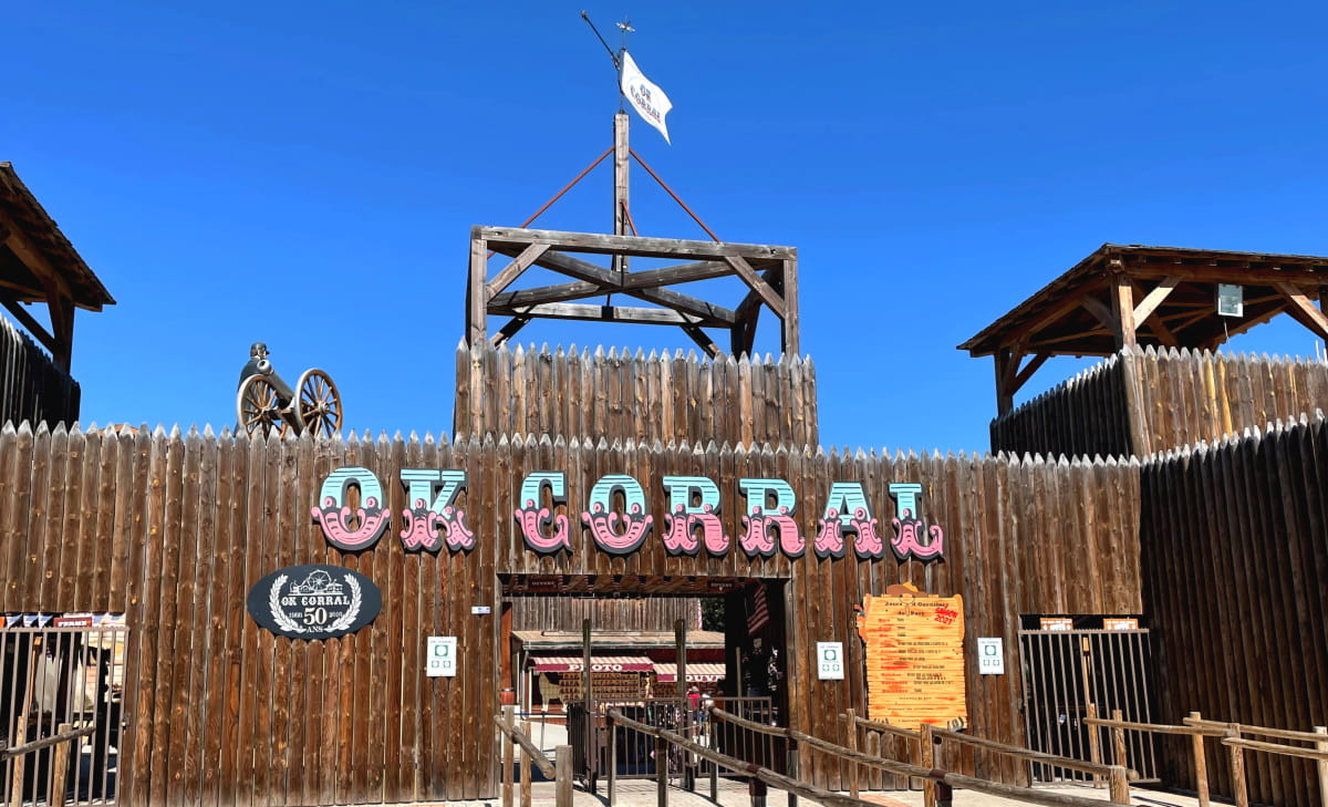 okcorral-entrance.jpg (168 KB)